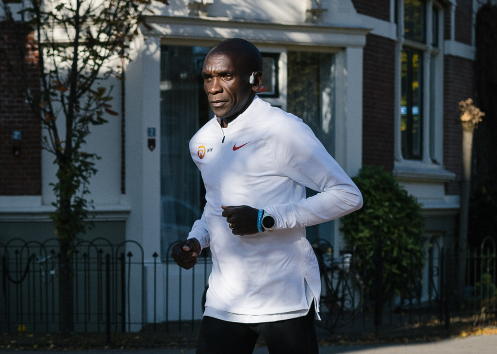 eliud kipchoge nuevo embajador global de marca de shokz españa