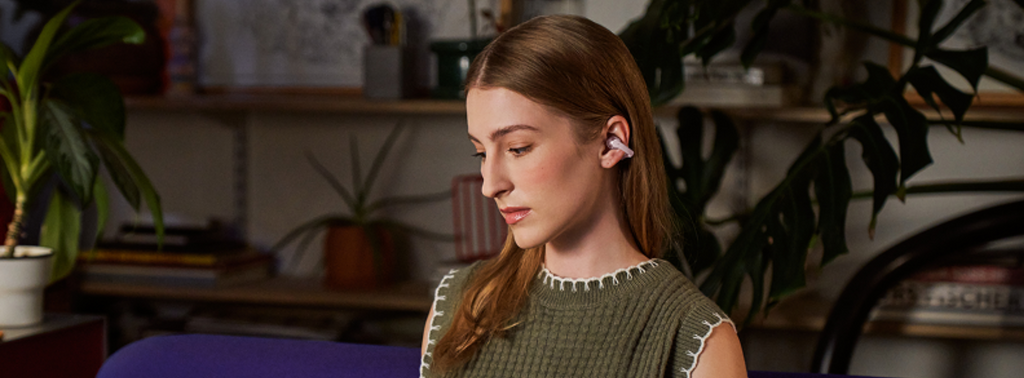 Por qué necesitas los mejores auriculares para llamadas en oficinas abiertas